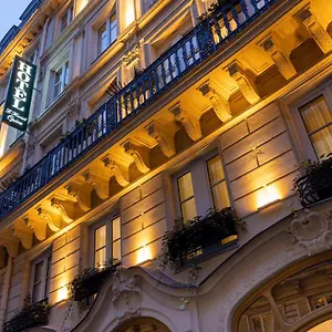 Horset Opera, Western Premier Collection Hotel