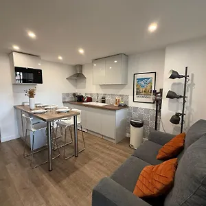 https://lamandier-appart-de-charme-au-cur-daix.aixenprovencehotels.org